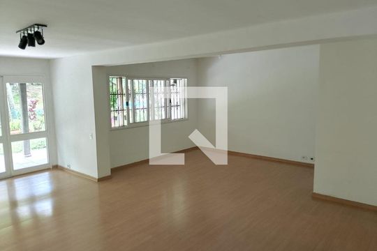 Casa de Condomínio para alugar com 3 quartos, 380m² em Granja Viana Ii, Cotia