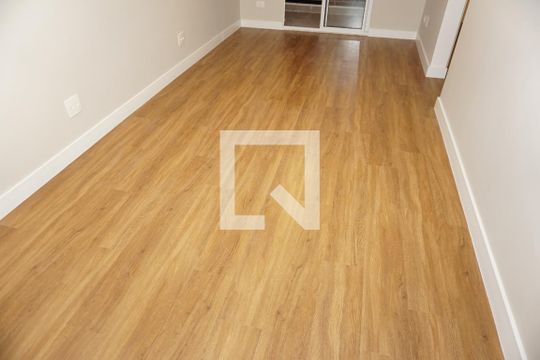 Apartamento para alugar com 2 quartos, 44m² em Jardim Vista Alegre, Embu das Artes