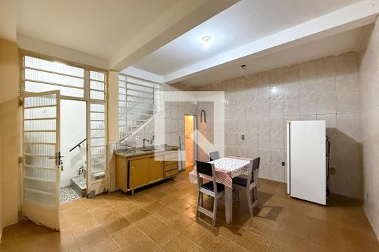 Casa para alugar com 1 quarto, 30m² em Jardim Sao Ricardo, São Paulo