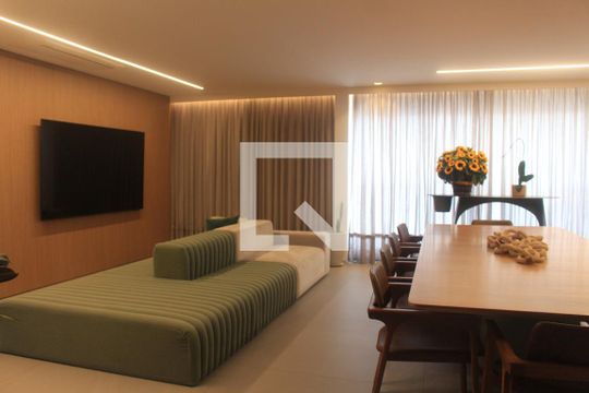 Apartamento para alugar com 3 quartos, 140m² em Osvaldo Cruz, São Caetano do Sul