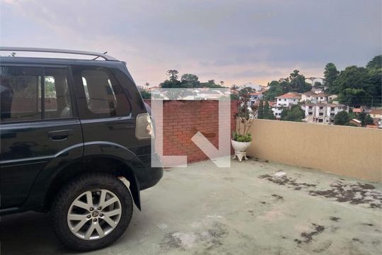 Casa à venda com 4 quartos, 121m² em Vila Irmaos Arnoni, São Paulo