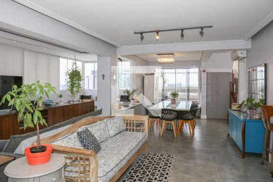 Apartamento à venda com 3 quartos, 216m² em Vila Romana, São Paulo