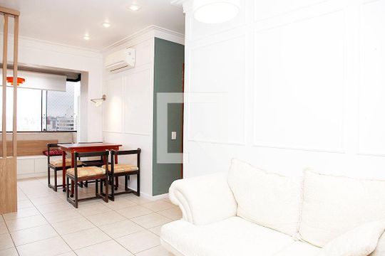 Apartamento para alugar com 2 quartos, 60m² em Menino Deus, Porto Alegre
