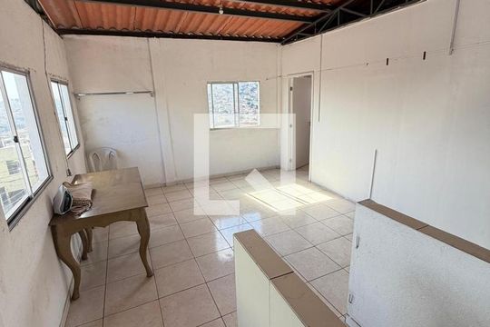 Casa à venda com 3 quartos, 200m² em Ventosa, Belo Horizonte