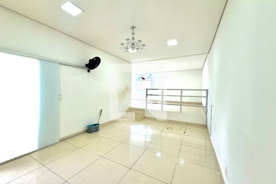 Kitnet/Studio para alugar com 1 quarto, 45m² em Califórnia, Belo Horizonte