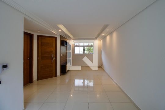Casa de Condomínio para alugar com 3 quartos, 160m² em Boa Vista, Curitiba