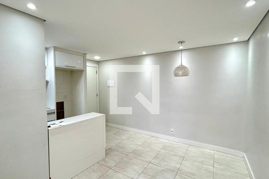 Apartamento para alugar com 3 quartos, 57m² em Jardim Las Vegas, Guarulhos