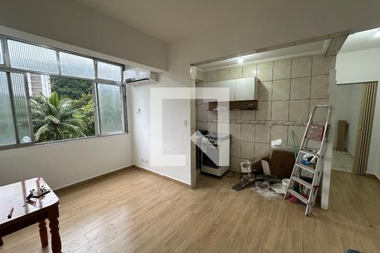 Apartamento para alugar com 1 quarto, 50m² em Centro, São Vicente