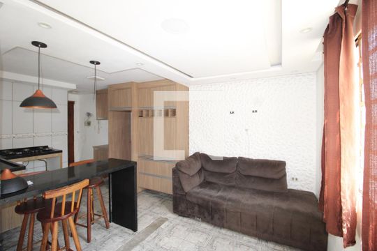 Apartamento para alugar com 2 quartos, 43m² em Conjunto Habitacional Santa Etelvina Ii, São Paulo