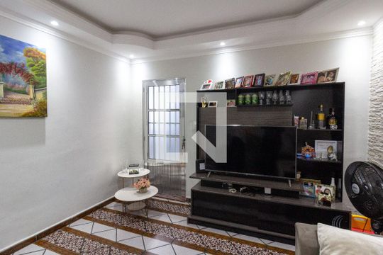 Casa à venda com 5 quartos, 378m² em Jardim Adriana, Guarulhos