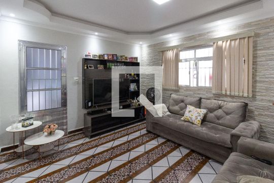 Casa à venda com 5 quartos, 378m² em Jardim Adriana, Guarulhos