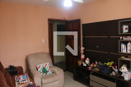 Apartamento para alugar com 2 quartos, 65m² em Comendador Soares, Nova Iguaçu