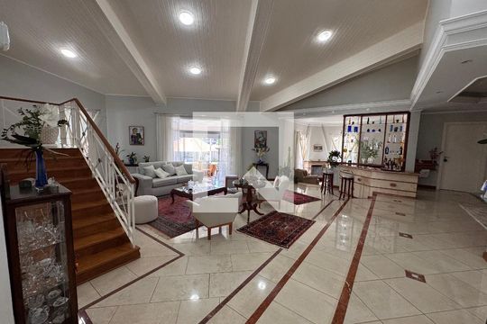 Casa de Condomínio para alugar com 3 quartos, 1200m² em Parque Sao Paulo, Cotia