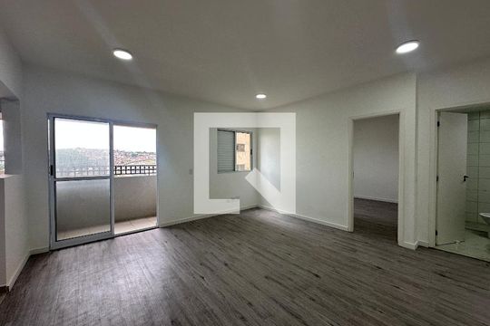Apartamento para alugar com 1 quarto, 54m² em Jardim Maria Helena, Barueri