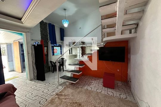 Casa para alugar com 2 quartos, 82m² em Parque dos Camargos, Barueri