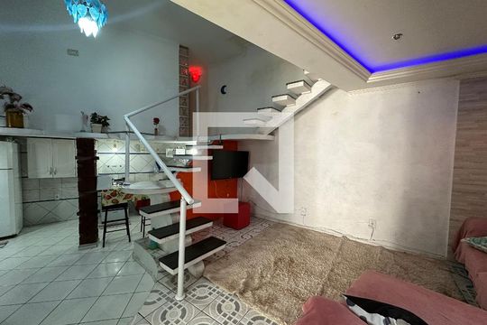 Casa para alugar com 2 quartos, 82m² em Parque dos Camargos, Barueri