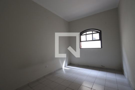 Casa para alugar com 1 quarto, 70m² em Parque dos Bancarios, São Paulo