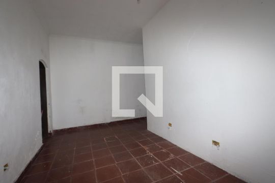 Casa para alugar com 1 quarto, 70m² em Parque dos Bancarios, São Paulo