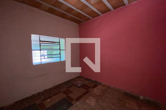 Casa para alugar com 2 quartos, 180m² em Jardim das Alterosas - 2ª Seção, Betim
