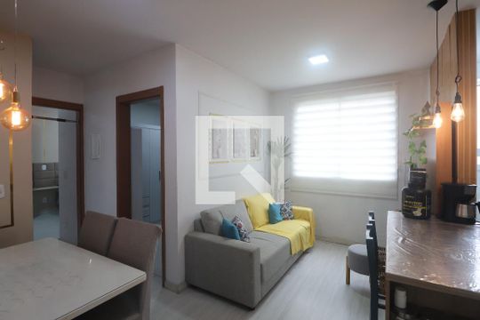 Apartamento para alugar com 2 quartos, 51m² em Olaria, Canoas