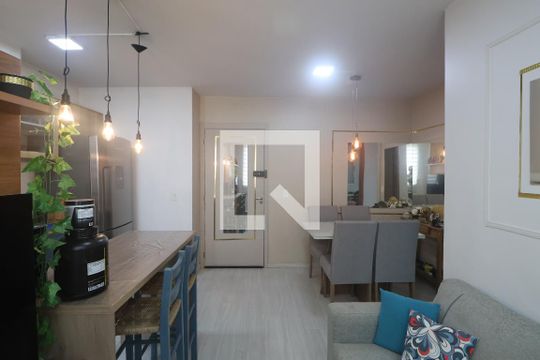 Apartamento para alugar com 2 quartos, 51m² em Olaria, Canoas