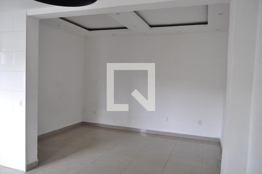 Casa para alugar com 3 quartos, 180m² em Del Castilho, Rio de Janeiro
