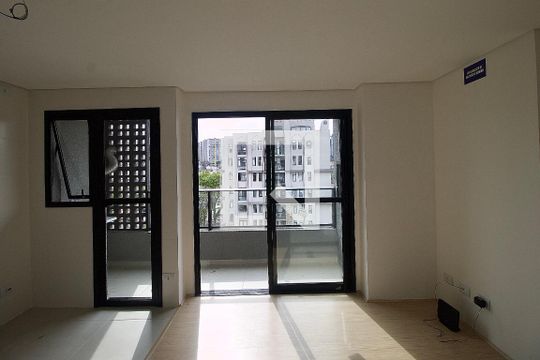 Apartamento à venda com 2 quartos, 50m² em Capão Raso, Curitiba