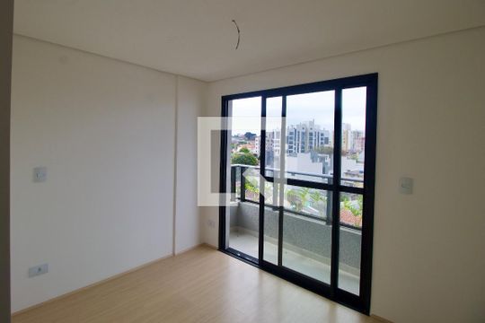 Apartamento à venda com 2 quartos, 50m² em Capão Raso, Curitiba