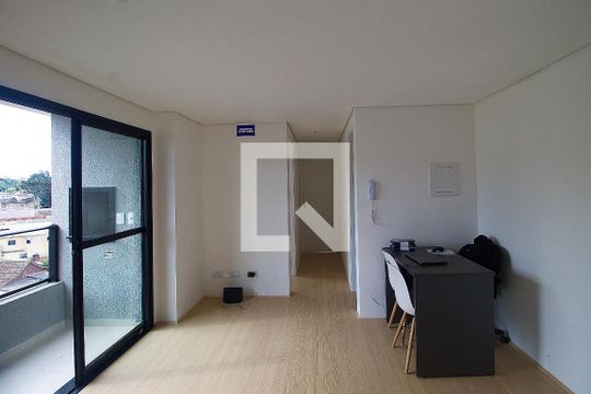 Apartamento à venda com 2 quartos, 50m² em Capão Raso, Curitiba