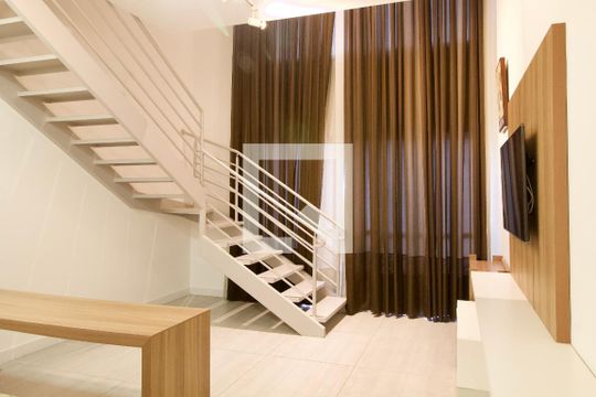 Apartamento à venda com 1 quarto, 52m² em Centro, Curitiba