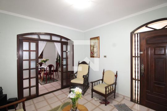 Casa à venda com 3 quartos, 250m² em Vila Rosaria, São Paulo