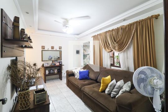 Casa à venda com 3 quartos, 120m² em Jardim Flor de Maio, São Paulo