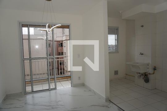 Apartamento para alugar com 2 quartos, 47m² em Jardim Vitória, Embu das Artes