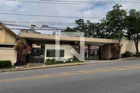 Fachada e portaria de casa de condomínio à venda com 2 quartos, 96m² em Cabral, Contagem