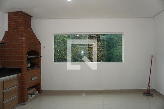 Casa para alugar com 3 quartos, 150m² em Chácaras São Marcos, Embu das Artes