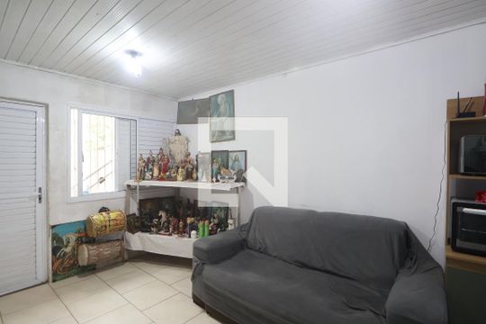 Casa para alugar com 2 quartos, 60m² em Guajuviras, Canoas