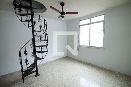 Apartamento para alugar com 2 quartos, 50m² em Olaria, Rio de Janeiro