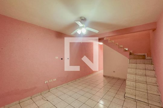 Casa para alugar com 3 quartos, 125m² em São João, Guarulhos