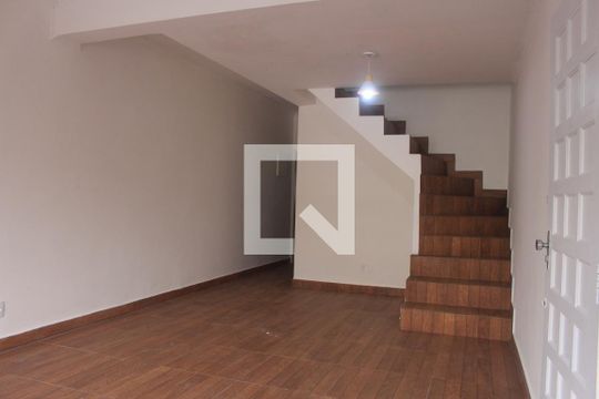 Casa para alugar com 4 quartos, 176m² em Santa Maria, São Caetano do Sul