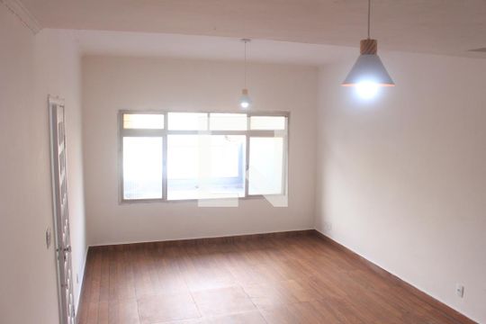 Casa para alugar com 4 quartos, 176m² em Santa Maria, São Caetano do Sul