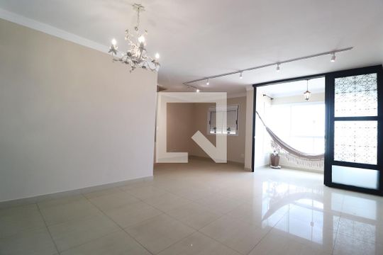 Apartamento para alugar com 3 quartos, 96m² em Santa Mônica, Uberlândia