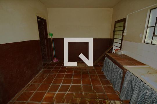 Casa à venda com 3 quartos, 1100m² em Recanto dos Dourados, Campinas