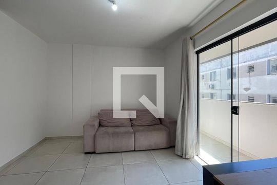 Apartamento para alugar com 2 quartos, 63m² em Areias, São José