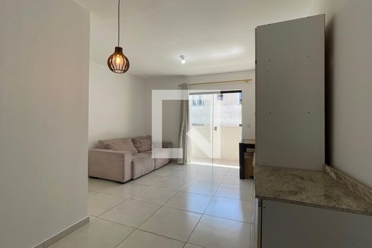 Apartamento para alugar com 2 quartos, 63m² em Areias, São José