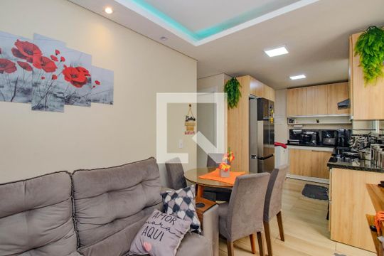 Apartamento à venda com 2 quartos, 45m² em Santa Fé, Porto Alegre