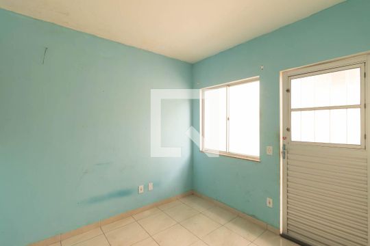 Casa para alugar com 1 quarto, 32m² em Laranjal, São Gonçalo