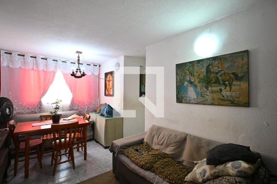 Apartamento à venda com 2 quartos, 55m² em Parque Pinheiros, Taboão da Serra