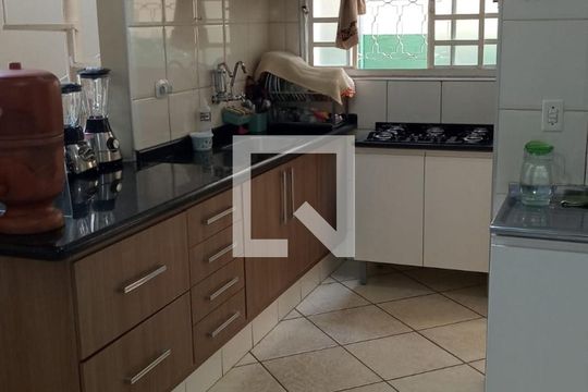 Casa à venda com 3 quartos, 166m² em Jardim Primavera, Americana