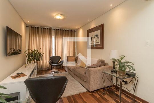 Casa para alugar com 3 quartos, 160m² em São Lucas, São Paulo