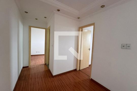 Apartamento para alugar com 2 quartos, 54m² em Jardim Roberto, Osasco